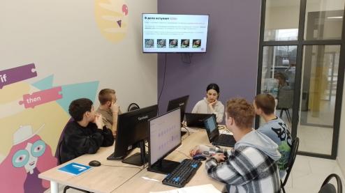 Наши ребята успешно прошли обучение на интенсиве "Нейросмена"